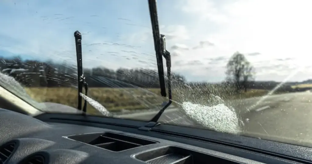 Cleaning of Silicone And Rubber Wiper Blades